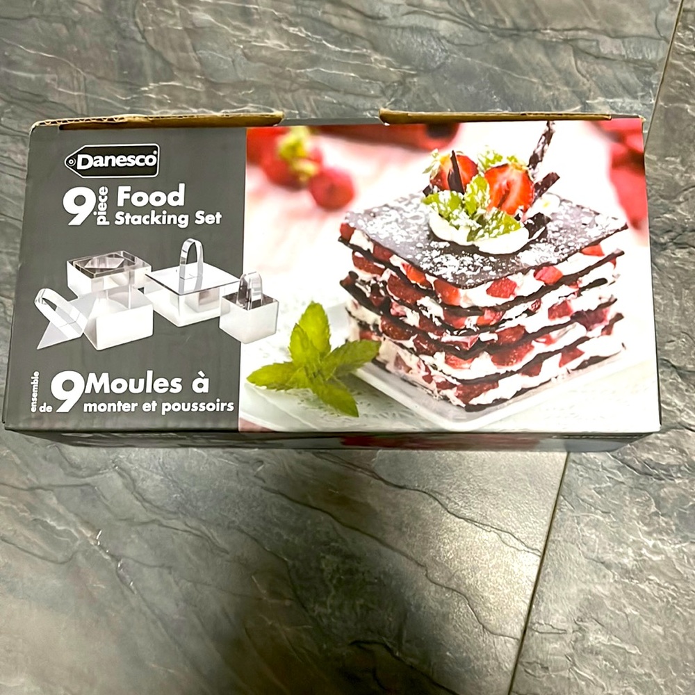 9 piece stacking set